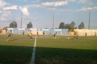 Náutico e São Gabriel jogando no Estádio Jacques da Luz, em Campo Grande (Foto: Divulgação/FFMS) 