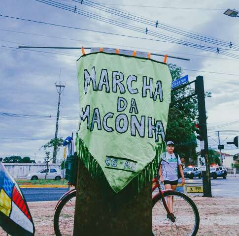 Marcha defende regulamenta&ccedil;&atilde;o da maconha para uso pessoal e medicinal