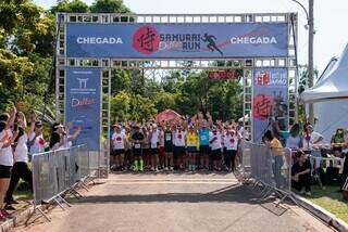 Participantes da edição 2022 na linha de chegada. (Foto: Arquivo/Campo Grande News)