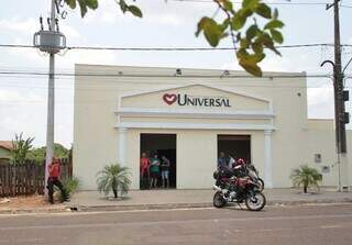 Fachada da igreja onde o homem foi encontrado (Foto: Paulo Francis)