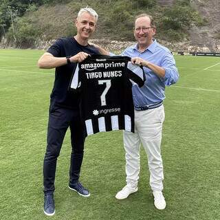 Thiago Nunes com John Textor, dono da SAF do Botafogo (Foto: Divulgação)