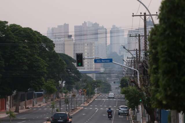 Capital amanhece tomada por fuma&ccedil;a; dia promete ser quente em todo o Estado