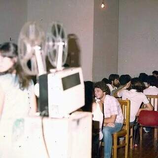 Público reunido no Cineclub em 1982 (Foto: Arquivo pessoal)