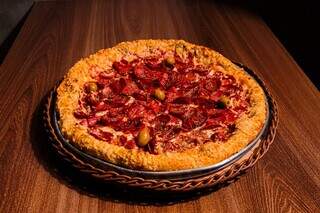 Pizza com a borda crocante de catupiry e parmesão (foto: divulgação).