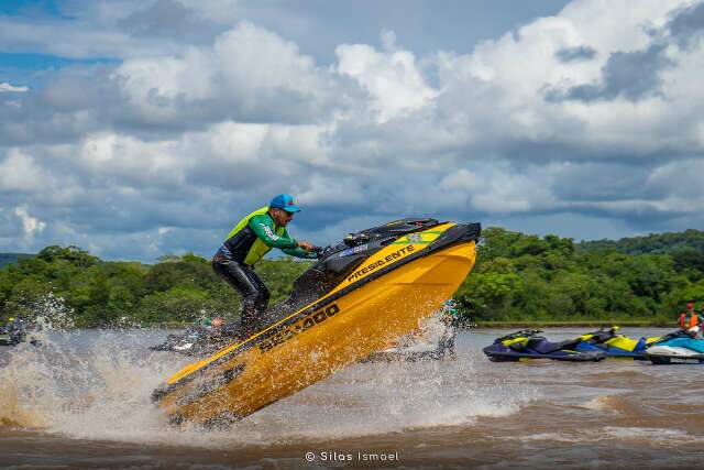 Jet Ski no Rio Paraguai: aventura aqu&aacute;tica no Portal da Bioce&acirc;nica