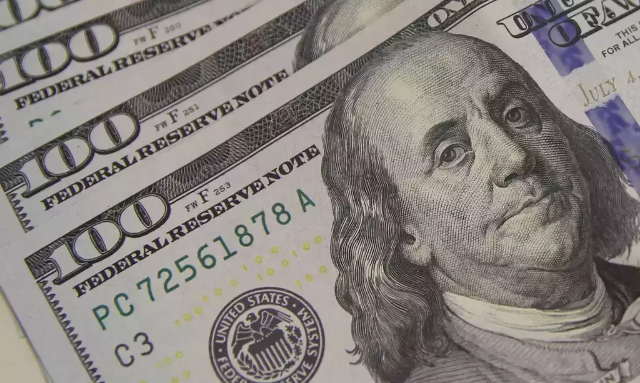 D&oacute;lar &agrave; vista sobe 0,07% e fecha cotado a R$ 4,90