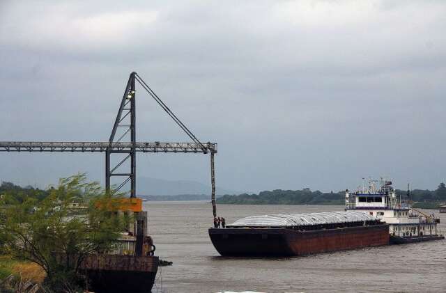 Governo inicia estudos para concess&atilde;o do terminal portu&aacute;rio em Porto Murtinho