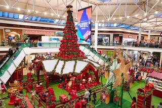 Com uma decoração encantadora inspirada nos sinos, o shopping já está imerso no clima festivo
