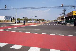 Cruzamento da Avenida Cafezais com a Avenida Gury Marques no Jardim Centro Oeste (Foto: João Garrido)