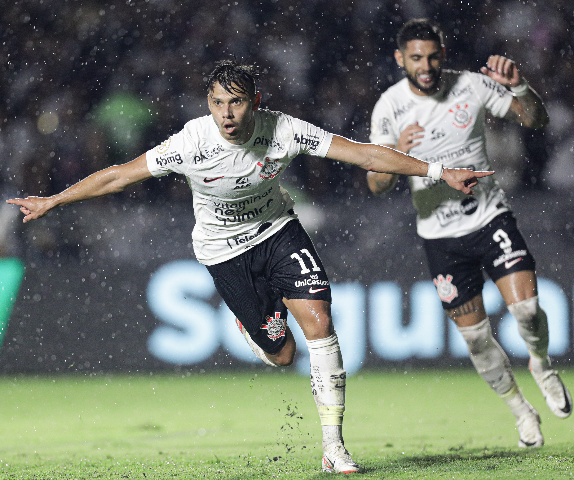 De virada, Corinthians bate Vasco por 4 a 2 na reta final do Brasileir&atilde;o