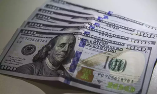 Cédulas de US$ 100, moeda norte-americana. (Foto: Valter Campanato/Agência Brasil)