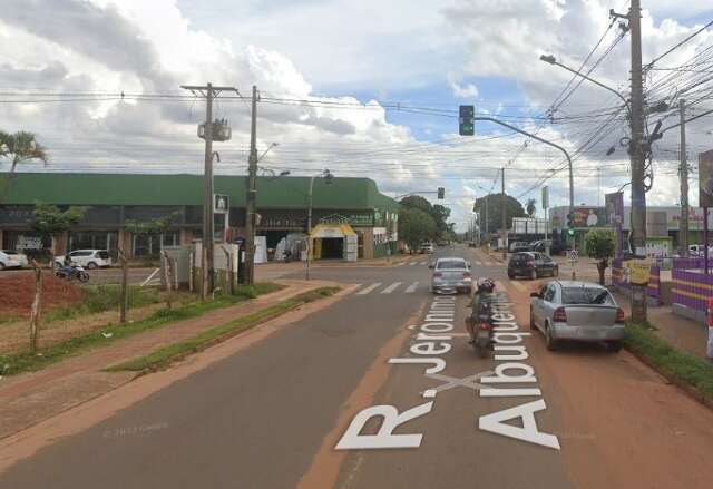 Ap&oacute;s instalar placas de papel, prefeitura &eacute; obrigada a renumerar ruas