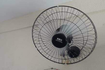 Para não instalar ventilador, escola libera alunos no calor