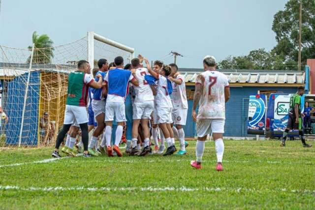 Resultados de semifinais j&aacute; garantem primeiro classificado para S&eacute;rie A