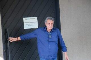 Flávio Britto ao deixar sede do Gaeco após ser interrogado (Foto: Juliano Almeida)