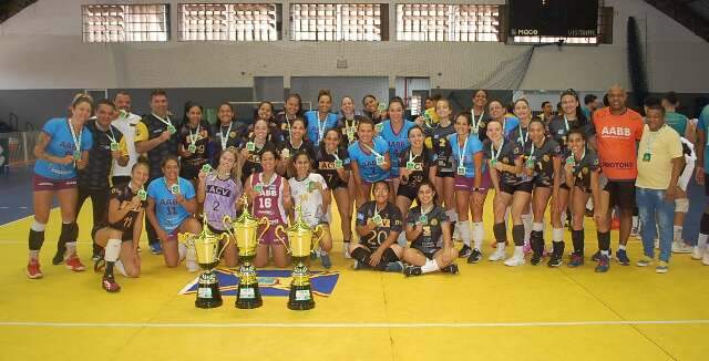 Times de Corumb&aacute; e Dourados conquistam t&iacute;tulos da Liga MS de v&ocirc;lei 