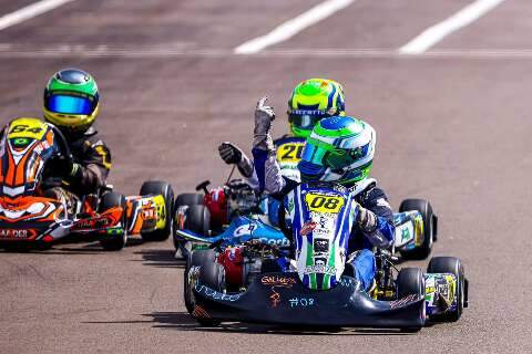 Meninos pilotos de kart de MS são destaques em competição no Sul 