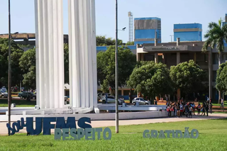 Monumento &#34;Paliteiro&#34; na UFMS em Campo Grande. (Foto: Arquivo/Henrique Kawaminami)
