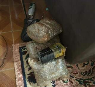 Droga encontrada pela polícia em casa de acusado de estupro. (Foto: Divulgação)