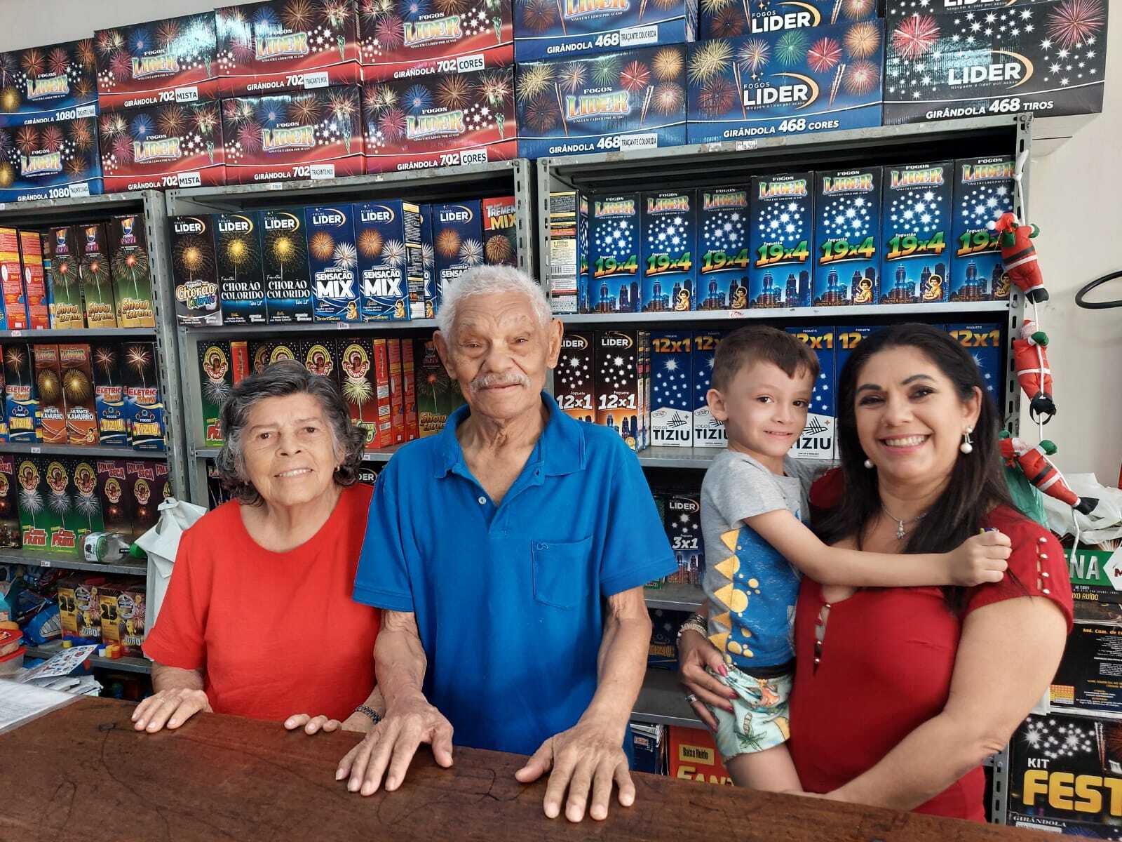 Homem é abandonado pela família após ser acusado de guardar o