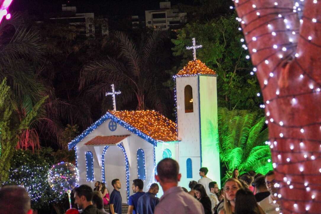 Papai Noel pousa o trenó hoje em Campo Grande - Correio do Estado