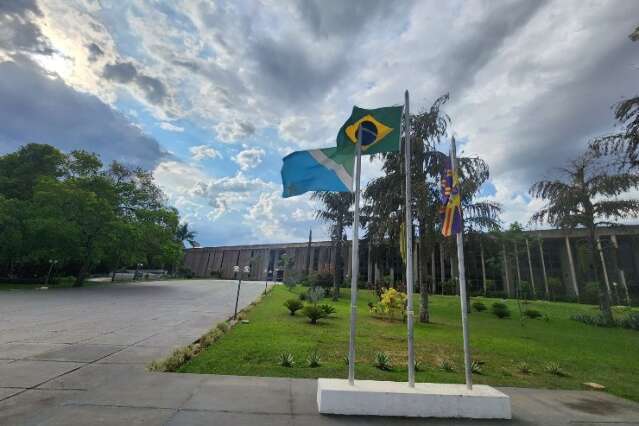 Reajustes e novos cargos devem ser votados antes do recesso de deputados