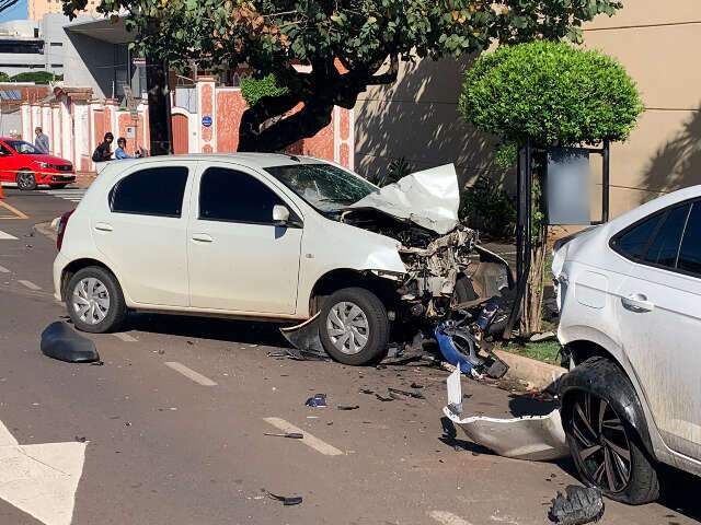 V&iacute;tima de acidente teve v&aacute;rias fraturas, dedos decepados e est&aacute; em coma induzido