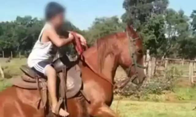 Menino de 10 anos é levado para emergência com dor no braço e morre horas depois