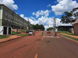 Trecho da Rua do Seminário interditado pela Agetran (Foto: Gennifer Valeriano)