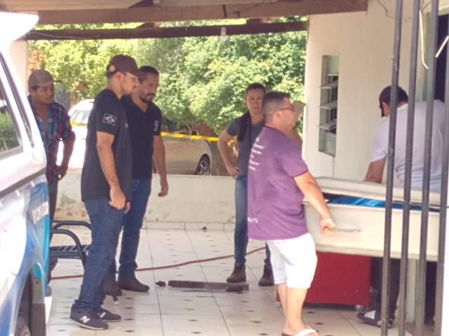 Homem de 48 anos &eacute; encontrado morto com golpes de paulada na cabe&ccedil;a