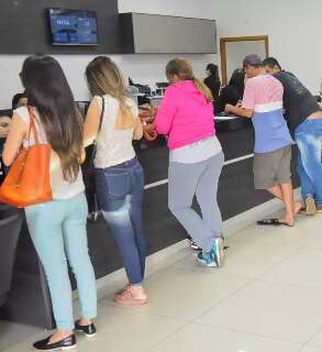 Ap&oacute;s press&atilde;o da ind&uacute;stria e com&eacute;rcio, deputados alteram taxas cartor&aacute;rias