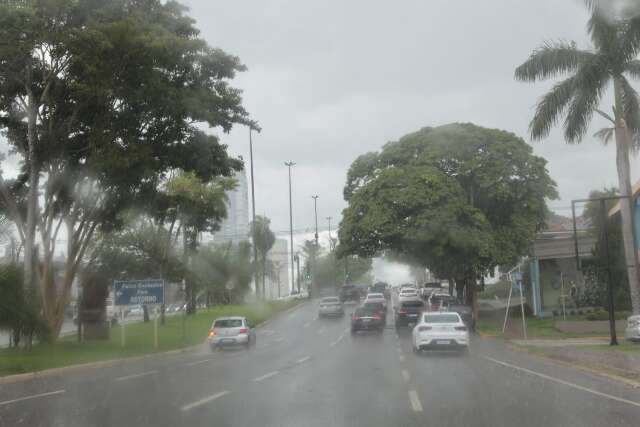 Forte chuva atinge a regi&atilde;o central nesta ter&ccedil;a-feira em Campo Grande