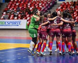 Equipe da Serc durante jogo disputado no Guanandização (Foto: Divulgação)