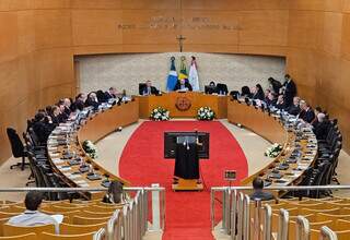 Desembargadores do Órgão Especial reunidos em sessão da última quarta-feira (13) (Foto: Assessoria de imprensa)