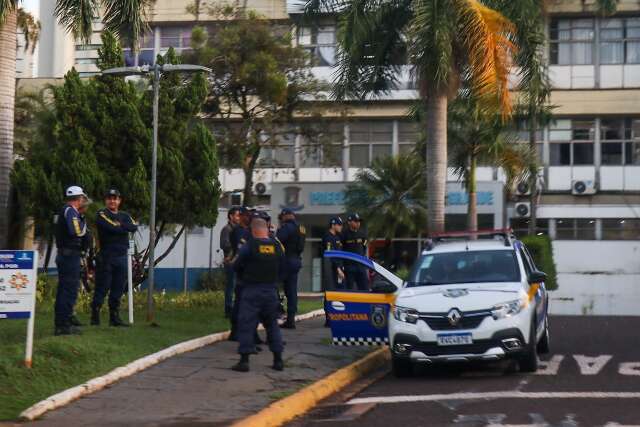 Prefeitura ter&aacute; que dispensar vigilantes e chamar guardas para cuidar de pr&eacute;dios