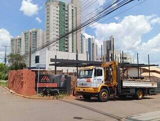 Construção é de um escritório de advocacia (Foto: Izabela Cavalcanti)