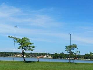 Orla da Lagoa Maior, em Três Lagoas. (Foto: Rádio Caçula)