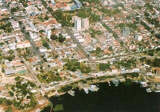 Vista aérea de Corumbá, município do crime. (Foto: Gilberto Guerra/Flickr)