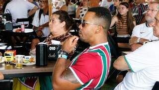 Militar Fábio Santos com olhos atentos à partida da final do Mundial de Clubes (Foto: Alex Machado)