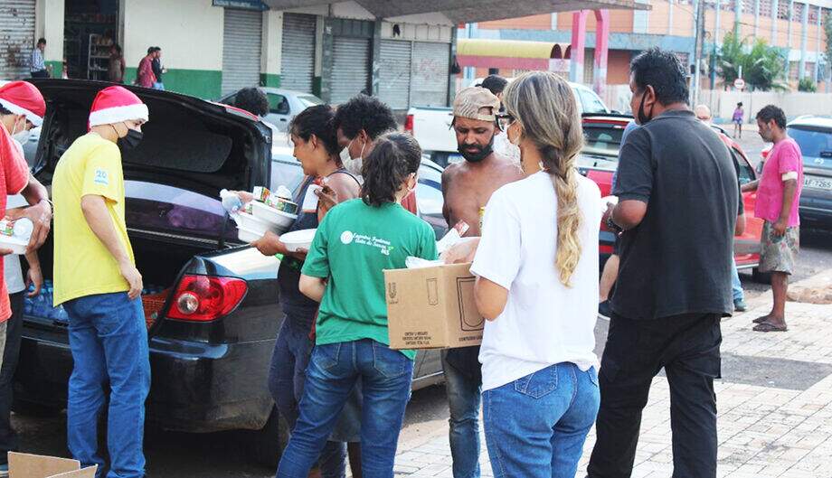 Ação Natal de Rua deve distribuir 300 refeições para pessoas em vulnerabilidade