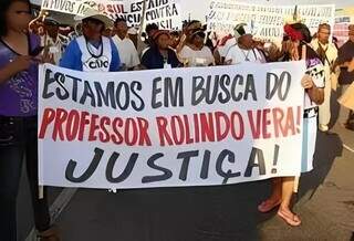 Protesto cobrava paradeiro de Rolindo Vera, que desapareceu em 2009 (Foto: Arquivo/Campo Grande News)
