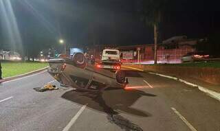 Veículo capotado foi encontrado durante ronda da Guarda Municipal (Foto/Divulgação)