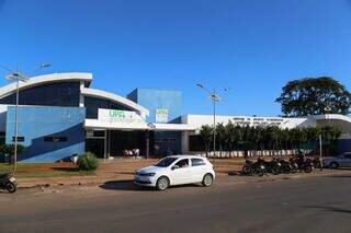 Fachada da Unidade de Pronto Atendimento Universitário, em Campo Grande (Foto: Arquivo/Campo Grande News)