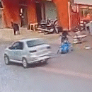 Câmera de segurança flagra momento em que jovem é assassinado