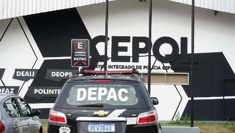 Após furto em casa de policial, gasolina acaba na fuga e bandidos são presos 