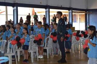 Formatura de turma do Proerd na Escola Municipal Vanderlei Rosa, em Campo Grande (Foto: Idaicy Solano)