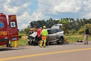 Hyundai Creta ficou com a frente destruída com o impacto (Foto: Paulo Francis)