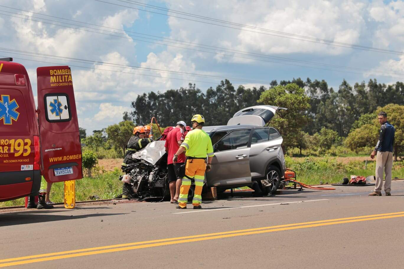 A caminho do litoral de SC, família de Cuiabá se envolve em acidente na Capital