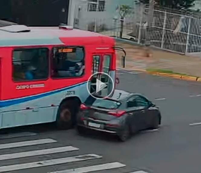 Descuido com faixa de ônibus causou muitos acidentes em cruzamento na Capital