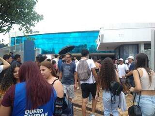Alunos entram para segundo dia de provas do Enem em Campo Grande. (Foto: Arquivo)